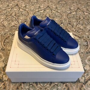 Like New Alexander McQueen Oversized Electric Blue Sz 38